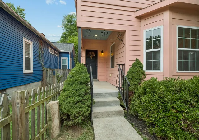 Photo 3 of Single family home for sale at 818 N 2nd St, Nashville, TN 37207 | MLS# 3528172 | Listing updated on 2026-09-13