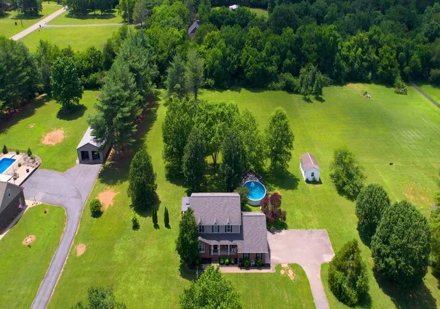 Photo 3 of Single family home for sale at 7770 Bridlewood Dr, Christiana, TN 37037 | MLS# 3302305 | Listing updated on 2026-09-25