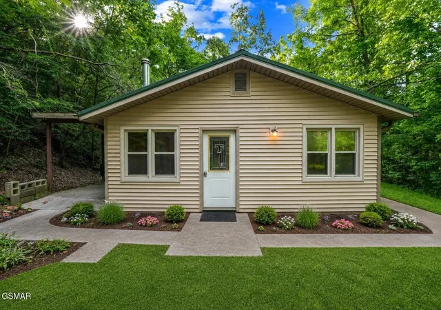Photo 2 of Sale Pending at 324 Whaley Way, Sevierville, TN 37876 | MLS# 3299515 | Listing updated on 2026-09-21