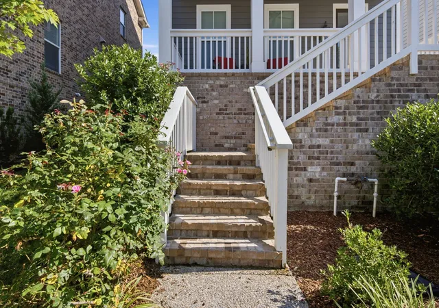Photo 3 of Single family home for sale at 415 Dewar Dr, Franklin, TN 37064 | MLS# 3306379 | Listing updated on 2026-09-10