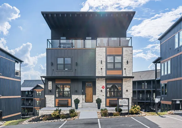 Photo 2 of Single family home for sale at 289 Rambling Crk Way, Sevierville, TN 37862 | MLS# 3302489 | Listing updated on 2026-09-15