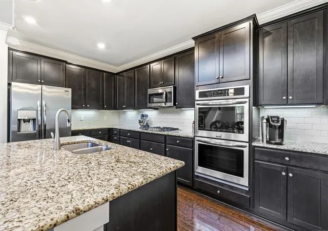 Photo 3 of Single family home for sale at 1551 Drakes Crk Rd, Hendersonville, TN 37075 | MLS# 3312464 | Listing updated on 2026-09-14