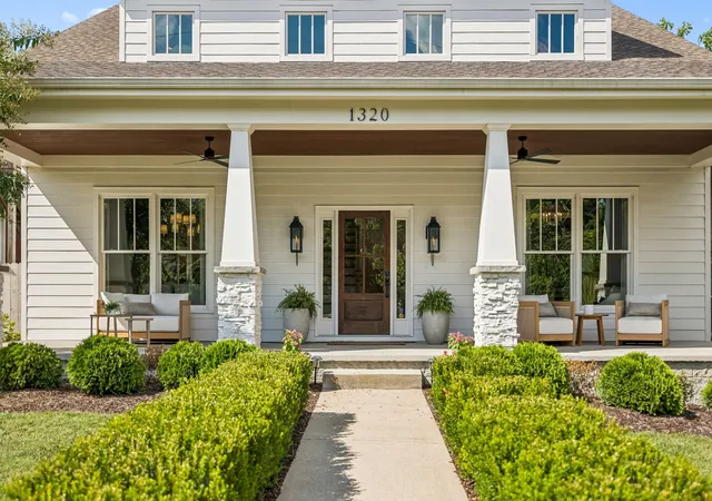 Photo 2 of Single family home for sale at 1320 Sweetbriar Ave, Nashville, TN 37212 | MLS# 3529399 | Listing updated on 2026-09-15