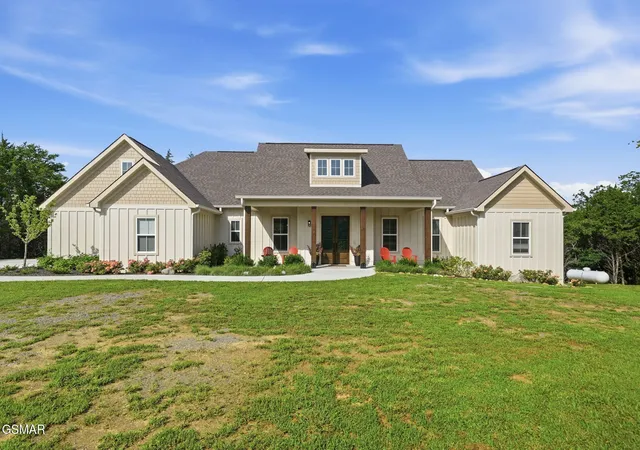 Photo 1 of Single family home for sale at 2069 Cody View Way, Sevierville, TN 37876 | MLS# 3591728 | Listing updated on 2026-09-23