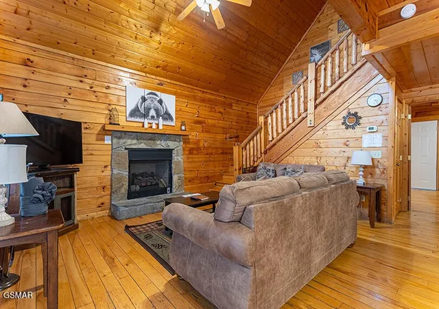 Photo 3 of Single family home for sale at 1511 Rainbow Ridge Way, Sevierville, TN 37862 | MLS# 3302030 | Listing updated on 2026-09-11