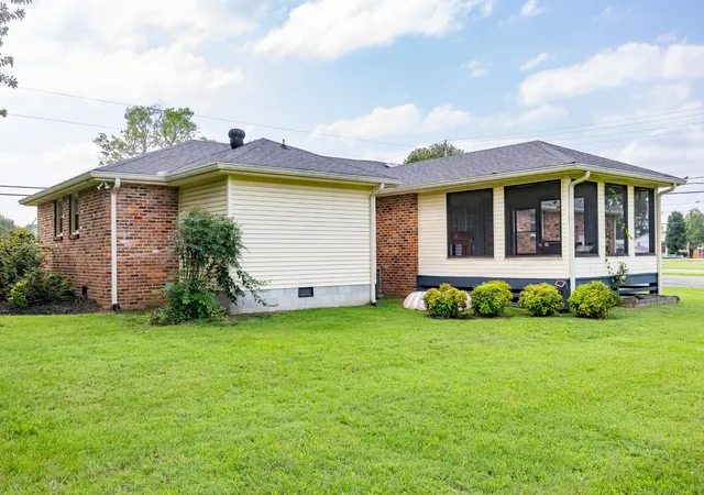 Photo 2 of Single family home for sale at 299 Winwood Dr, Lebanon, TN 37087 | MLS# 3304560 | Listing updated on 2026-09-13