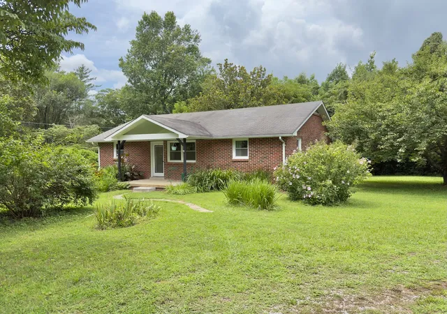 Photo 3 of Single family home for sale at 804 Todd Rd, Woodbury, TN 37190 | MLS# 3302223 | Listing updated on 2026-09-26