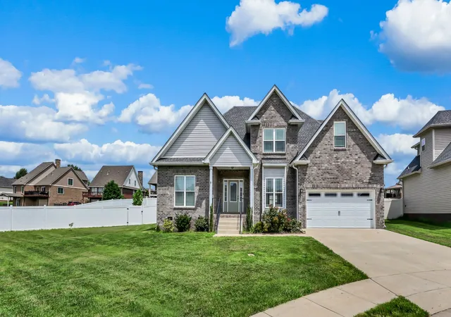 Photo 3 of Single family home for sale at 153 Chisum Ct, Clarksville, TN 37043 | MLS# 3304687 | Listing updated on 2026-09-10