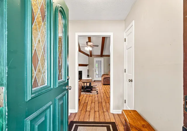 Photo 4 of Sale Pending at 103 Glen Oak Ct W, Hendersonville, TN 37075 | MLS# 3518989 | Listing updated on 2026-09-21