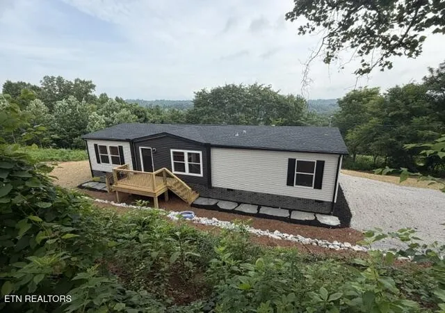 Photo 2 of Manufactured home for sale at 3827 Demory Rd, La Follette, TN 37766 | MLS# 3544620 | Listing updated on 2026-09-14