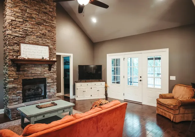 Photo 4 of Sale Pending at 1012 Bonner Way, Estill Springs, TN 37330 | MLS# 3304627 | Listing updated on 2026-09-21