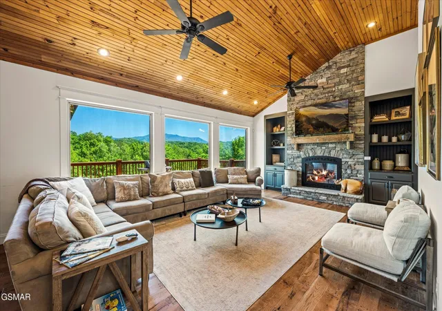 Photo 3 of Single family home for sale at 1932 Bales Way, Sevierville, TN 37876 | MLS# 3304154 | Listing updated on 2026-10-28