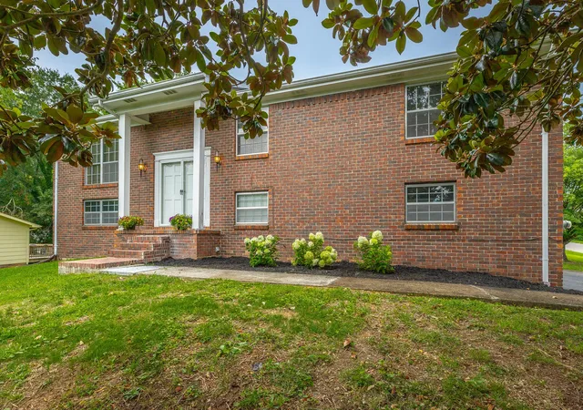 Photo 1 of Single family home for sale at 7309 Mccormack Dr, Hixson, TN 37343 | MLS# 3304203 | Listing updated on 2026-09-15