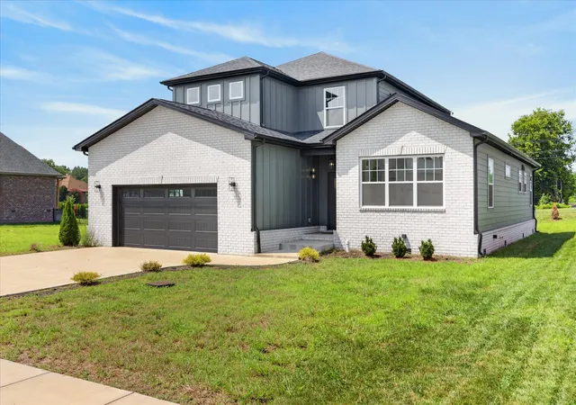 Photo 3 of Single family home for sale at 281 Bluebell Dr, Clarksville, TN 37043 | MLS# 3312584 | Listing updated on 2026-09-13