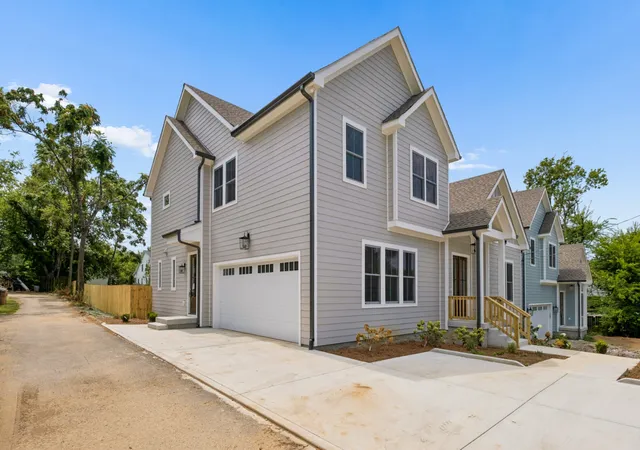 Photo 2 of Single family home for sale at 523 Morton Ave, Nashville, TN 37211 | MLS# 3304832 | Listing updated on 2026-10-12