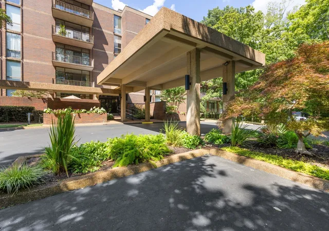 Photo 2 of Condo for sale at 135 Harpeth Tr Smt, Nashville, TN 37221 | MLS# 3312402 | Listing updated on 2026-09-27