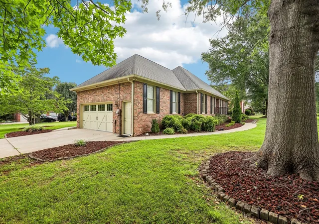 Photo 1 of Single family home for sale at 718 Palisade Dr, Murfreesboro, TN 37129 | MLS# 3311510 | Listing updated on 2026-09-22