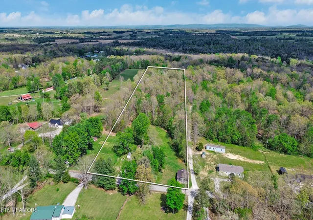 Photo 3 of Manufactured home for sale at 1243 Franklin Loop #5ACRES, Clarkrange, TN 38553 | MLS# 3506393 | Listing updated on 2026-09-11