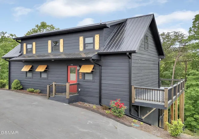 Photo 1 of Single family home for sale at 1366 Lake Hvn Way, Sevierville, TN 37876 | MLS# 3305202 | Listing updated on 2026-09-11