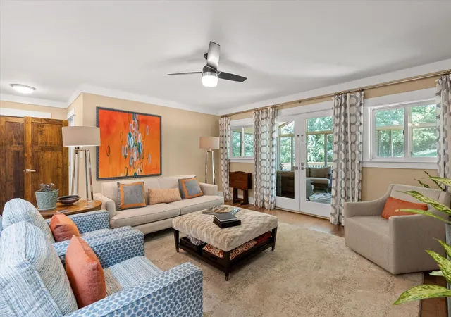 Photo 3 of Single family home for sale at 1910 Mcdade Ln, Chattanooga, TN 37405 | MLS# 3515353 | Listing updated on 2026-09-25
