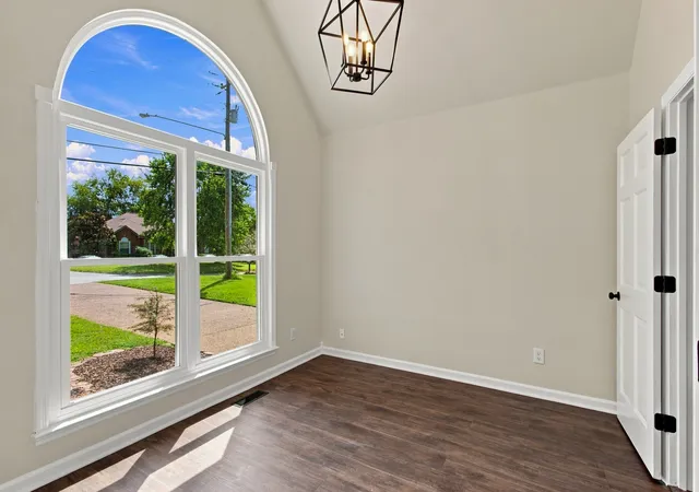 Photo 4 of Single family home for sale at 2946 Iroquois Dr, Thompsons Station, TN 37179 | MLS# 3527717 | Listing updated on 2026-10-08