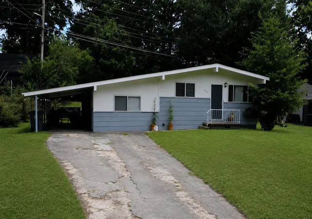 Photo 1 of Sale Pending at 7722 Colemere Dr, Chattanooga, TN 37416 | MLS# 3305767 | Listing updated on 2026-09-11