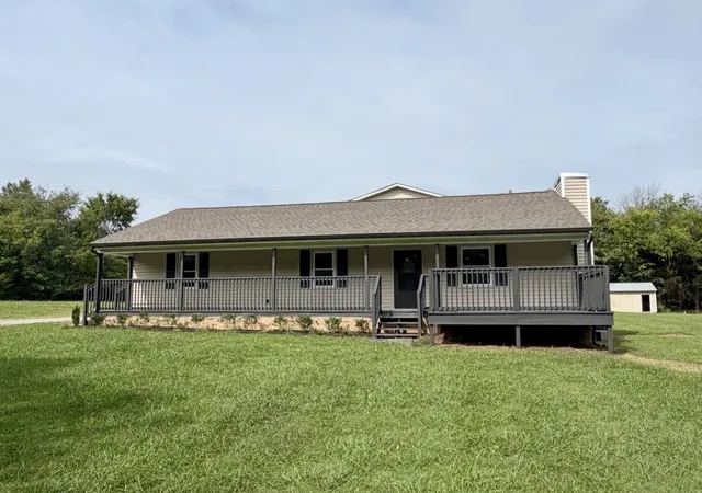 Photo 2 of Single family home for sale at 1944 Cainsville Rd, Lebanon, TN 37090 | MLS# 3305818 | Listing updated on 2026-10-09