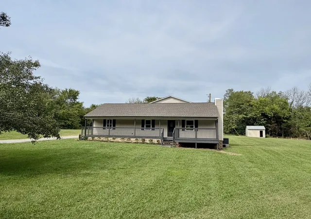 Photo 3 of Single family home for sale at 1944 Cainsville Rd, Lebanon, TN 37090 | MLS# 3305818 | Listing updated on 2026-10-09