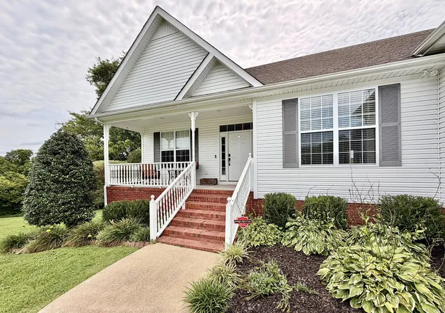 Photo 3 of Single family home for sale at 711 Milky Way Dr, Pulaski, TN 38478 | MLS# 3306211 | Listing updated on 2026-10-10