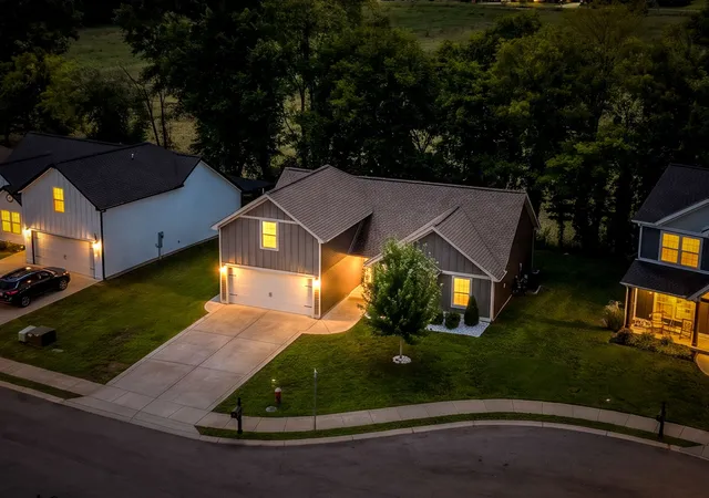 Photo 1 of Single family home for sale at 357 Fieldstone Ln, Springfield, TN 37172 | MLS# 3306234 | Listing updated on 2026-09-14