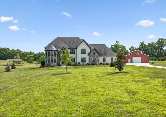 Photo 3 of Single family home for sale at 1083 Caballo Trl, Gallatin, TN 37066 | MLS# 3306131 | Listing updated on 2026-10-16