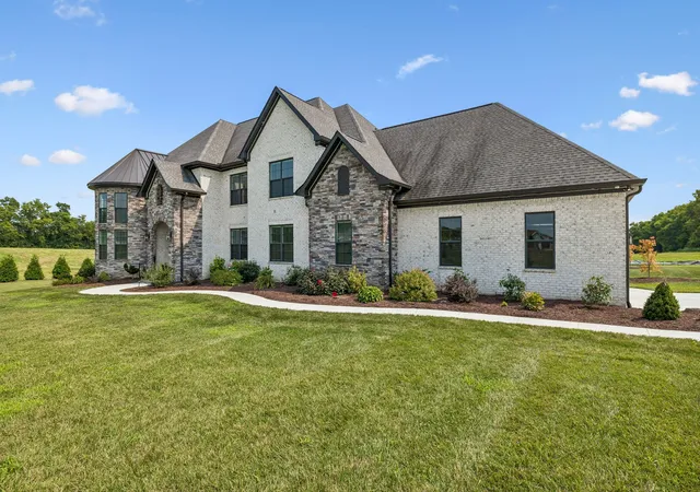 Photo 3 of Single family home for sale at 1083 Caballo Trl, Gallatin, TN 37066 | MLS# 3306131 | Listing updated on 2026-10-16