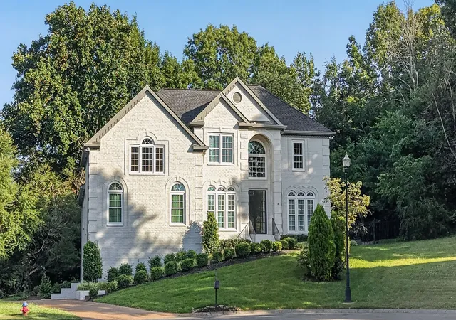Photo 2 of Single family home for sale at 9732 Turnbridge Ct, Brentwood, TN 37027 | MLS# 3318866 | Listing updated on 2026-10-06