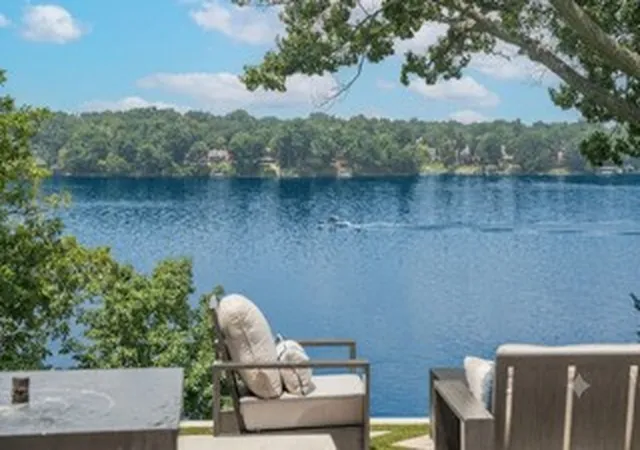 Photo 1 of Sale Pending at 389 Green Harbor Rd, Old Hickory, TN 37138 | MLS# 3311582 | Listing updated on 2026-09-15