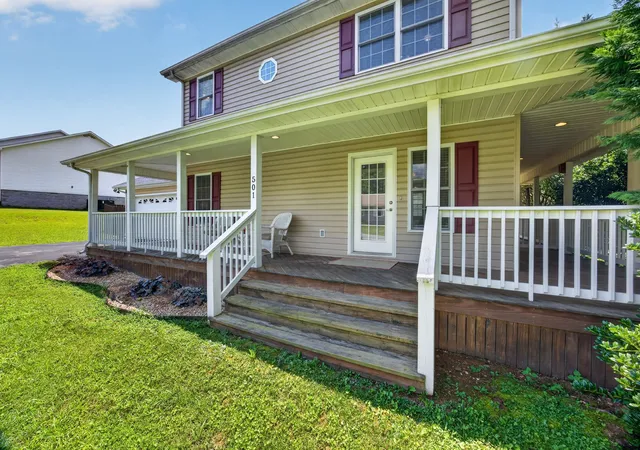 Photo 3 of Single family home for sale at 501 Forrest Cvs Ln, Cookeville, TN 38501 | MLS# 3306576 | Listing updated on 2026-10-09