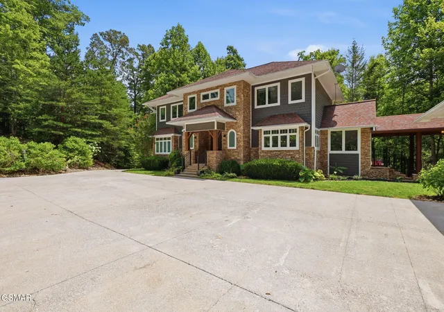 Photo 3 of Sale Pending at 454 Pa Proffitt Rd, Gatlinburg, TN 37738 | MLS# 3306591 | Listing updated on 2026-09-11