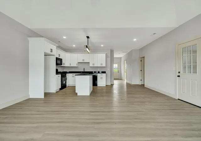 Photo 3 of Townhouse for sale at 1080 Congress Pkwy N #B, Athens, TN 37303 | MLS# 3542928 | Listing updated on 2026-09-11