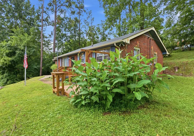 Photo 3 of Single family home for sale at 701 Eastland Ct, Nashville, TN 37206 | MLS# 3306670 | Listing updated on 2026-09-25