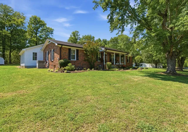 Photo 3 of Single family home for sale at 88 Riverbend Dr, Woodbury, TN 37190 | MLS# 3306717 | Listing updated on 2026-09-23
