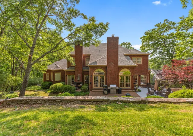 Photo 3 of Mansion for sale at 18 Annandale, Nashville, TN 37215 | MLS# 3520804 | Listing updated on 2026-09-15