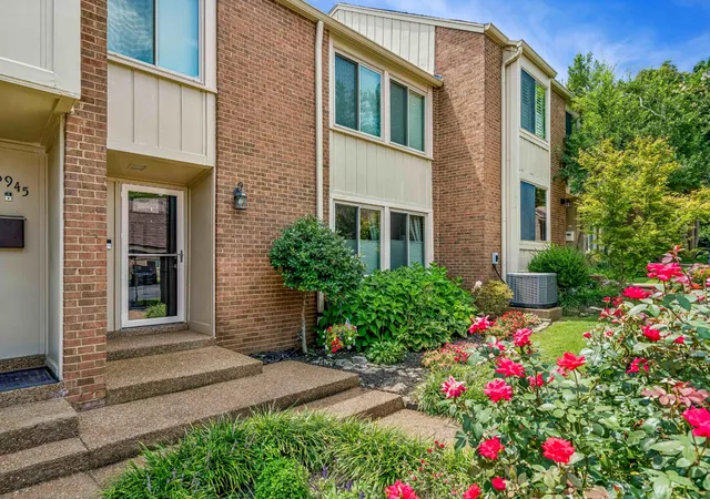 Townhouse for sale at 6944 Highland Park Dr, Nashville, TN 37205 | MLS# 3318428