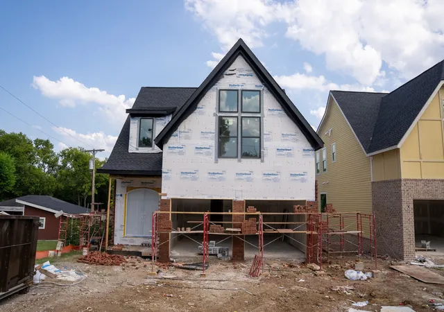Photo 2 of Single family home for sale at 3829 Edwards Ave, Nashville, TN 37216 | MLS# 3546484 | Listing updated on 2026-09-11
