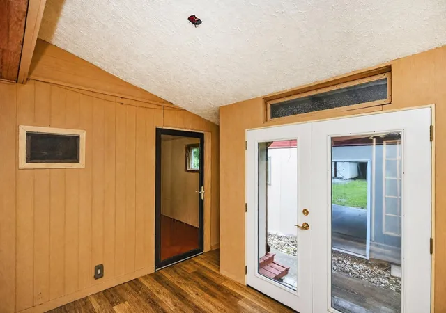 Photo 4 of Single family home for sale at 4913 Log Cabin Rd, Nashville, TN 37216 | MLS# 3309332 | Listing updated on 2026-09-15