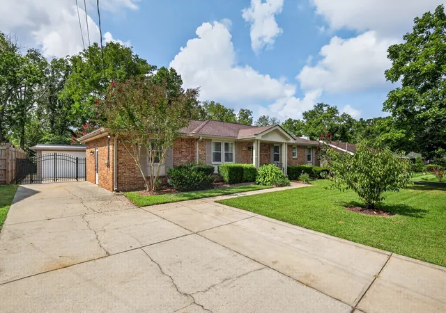 Photo 2 of Sale Pending at 7453 Harrow Dr, Nashville, TN 37221 | MLS# 3312531 | Listing updated on 2026-09-09