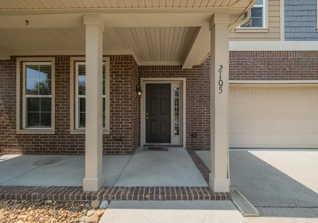 Photo 3 of Single family home for sale at 2105 Bedford Bnd, Mount Juliet, TN 37122 | MLS# 3516429 | Listing updated on 2026-10-06
