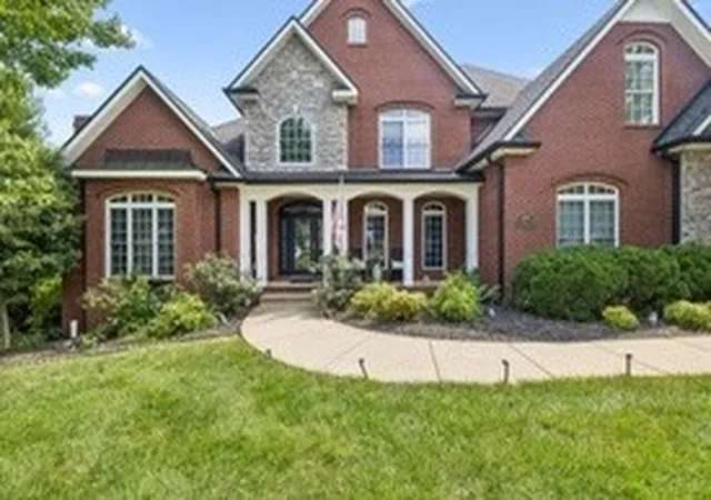 Photo 1 of Single family home for sale at 405 Lake Pointe Dr, Clarksville, TN 37043 | MLS# 3314306 | Listing updated on 2026-09-14