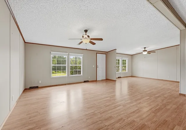 Photo 4 of Manufactured home for sale at 939 W Thomas Allen Rd, Cookeville, TN 38501 | MLS# 3311450 | Listing updated on 2026-09-24