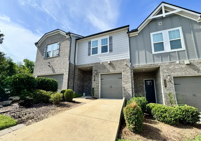 Photo 1 of Townhouse for sale at 523 Stovall Ln, Columbia, TN 38401 | MLS# 3311538 | Listing updated on 2026-09-26