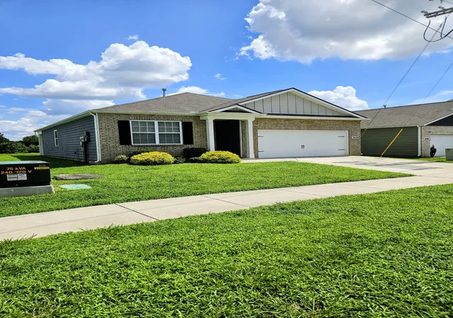 Photo 1 of Single family home for sale at 5048 Hunters Village Dr E, Lebanon, TN 37087 | MLS# 3311583 | Listing updated on 2026-09-14