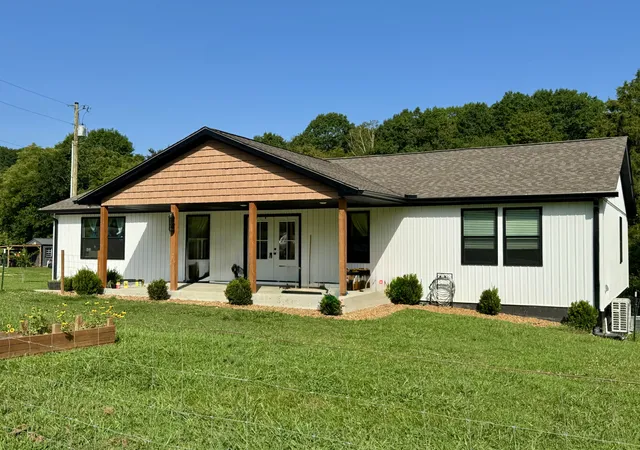 Photo 2 of Single family home for sale at 417 Defeated Crk Hwy, Carthage, TN 37030 | MLS# 3311657 | Listing updated on 2026-09-11